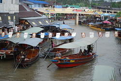 Amphawa Floating Market